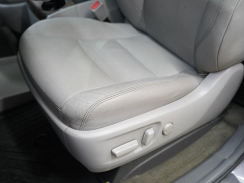 Used 2017 Toyota Sienna XLE Premium w/ Outdoor Package image 25