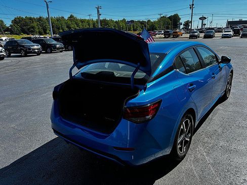 Used 2025 Nissan Sentra SV FWD image 5