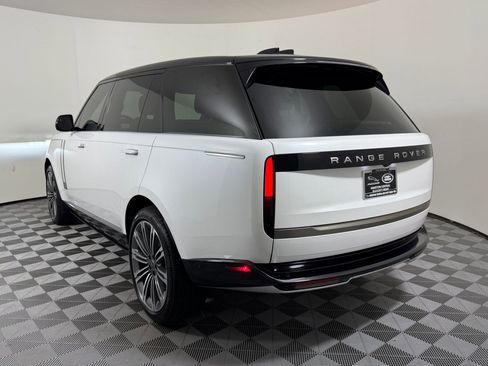 Used 2025 Land Rover Range Rover Long Wheelbase SE AWD/4WD image 3