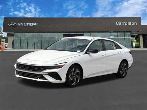 Certified 2025 Hyundai Elantra Sport FWD image 1