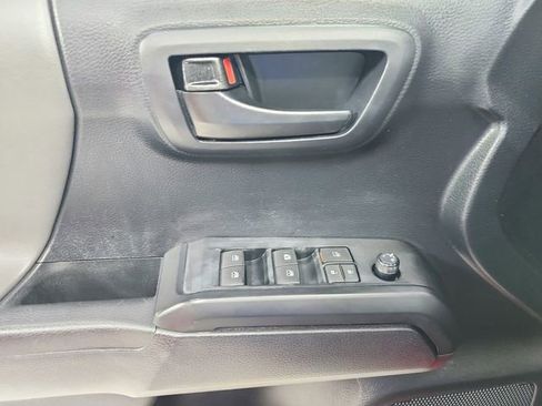 Used 2019 Toyota Tacoma SR w/ SR Convenience Package AWD/4WD image 30