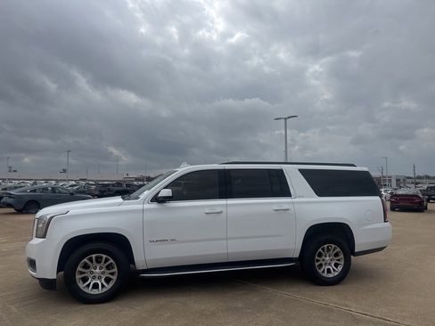 Used 2019 GMC Yukon XL SLT image 10