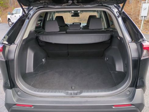 Used 2024 Toyota RAV4 XLE image 17