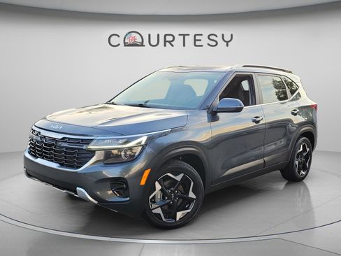 Used 2024 Kia Seltos EX FWD image 1