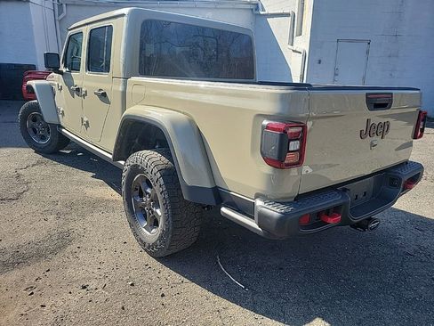 Used 2022 Jeep Gladiator Rubicon w/ LED Lighting Group image 4