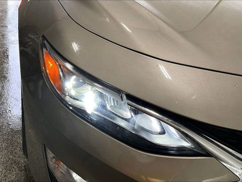 Used 2022 Chevrolet Malibu Premier image 32