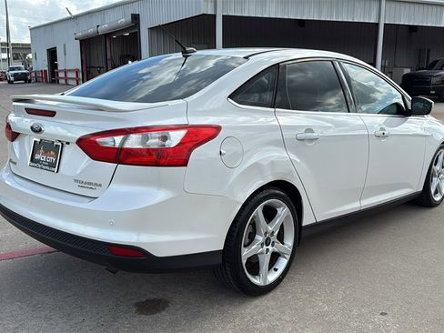 Used 2013 Ford Focus Titanium w/ Titanium Handling Pkg image 7