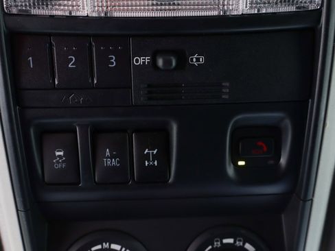 Used 2022 Toyota 4Runner TRD Off-Road Premium image 29