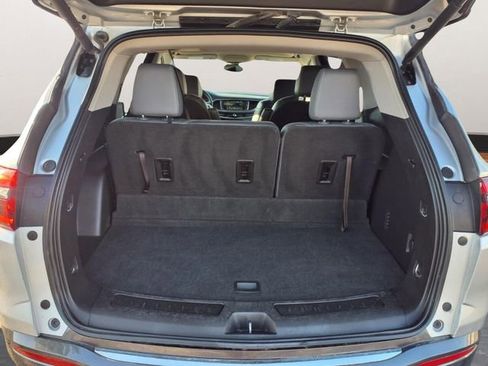 Used 2019 Buick Enclave Essence FWD image 23