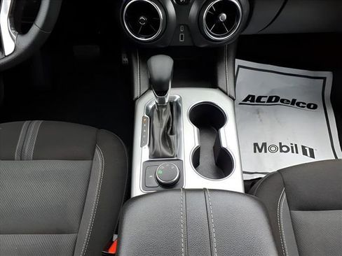 Used 2025 Chevrolet Blazer LT image 17