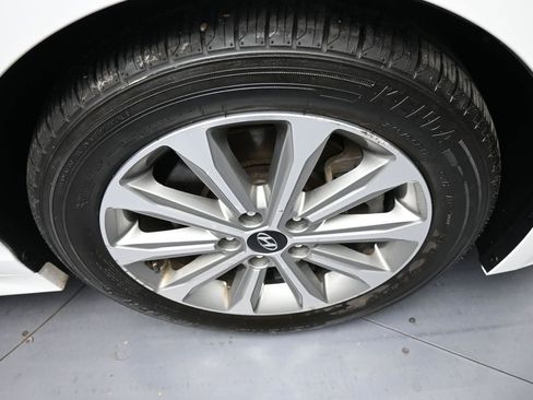 Used 2016 Hyundai Sonata Limited w/ Option Group 04 image 13