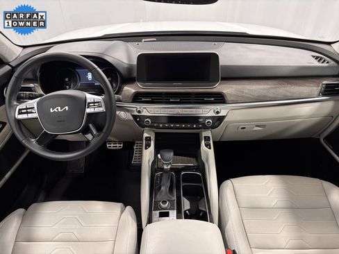 Used 2022 Kia Telluride SX w/ SX Prestige Package image 2