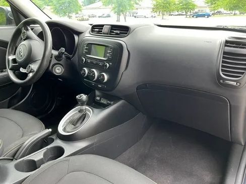Used 2016 Kia Soul + FWD image 54