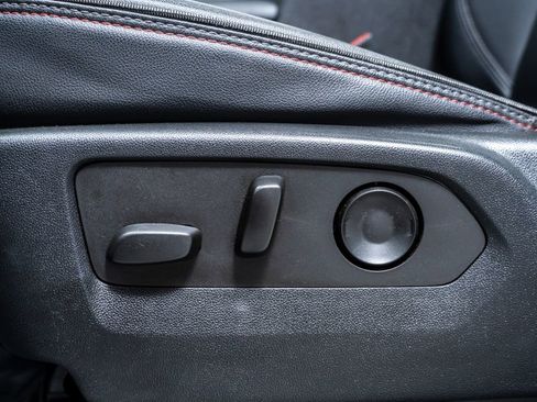 Used 2022 Chevrolet Tahoe RST w/ Luxury Package image 25