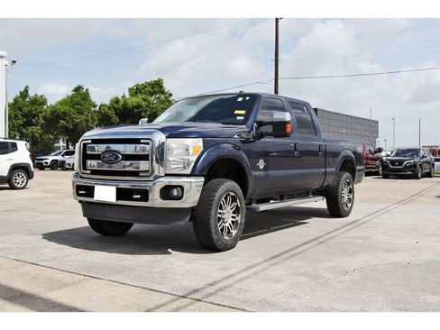 Used 2015 Ford F250 Lariat w/ Lariat Ultimate Package AWD/4WD image 2