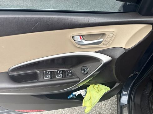 Used 2017 Hyundai Santa Fe Sport FWD image 19