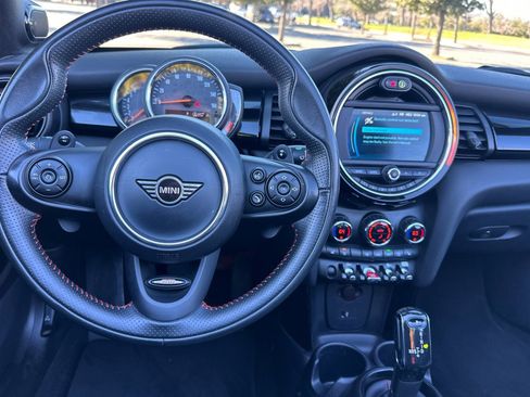 Used 2020 MINI Cooper S image 18