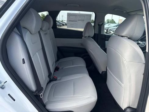 New 2026 Hyundai Tucson SEL FWD image 12