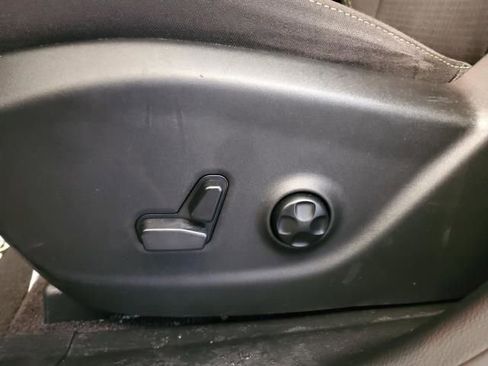 Used 2016 Jeep Cherokee Latitude w/ Safety/Convenience Group image 12