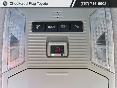 Used 2022 Toyota RAV4 XLE image 10