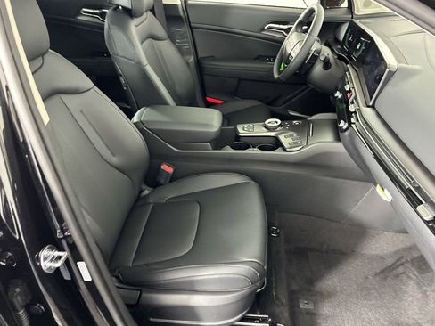 New 2026 Kia Sportage EX w/ EX Panoramic Sunroof Package image 37