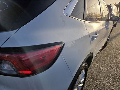 Used 2020 Ford Escape SE image 7