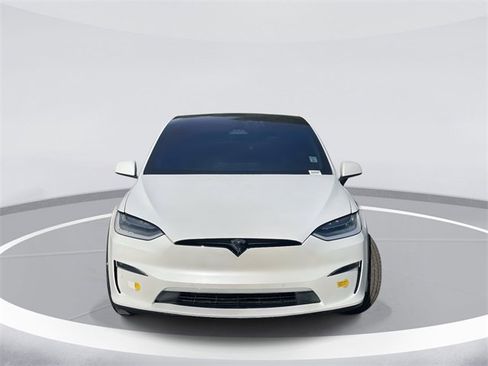 Used 2022 Tesla Model X image 2