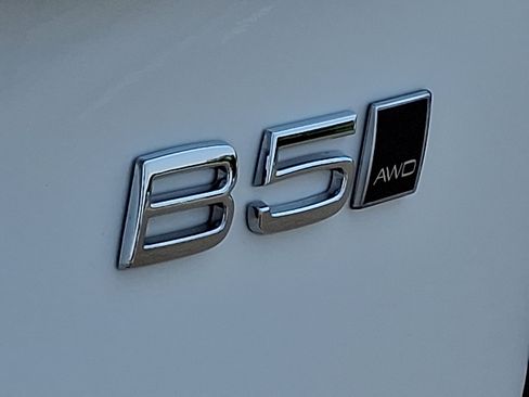 Certified 2024 Volvo XC90 B5 Core w/ Protection Package Premier image 31