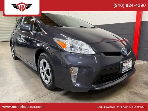 Used 2013 Toyota Prius Two image 11