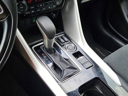Used 2024 Mitsubishi Eclipse Cross SE AWD/4WD image 12