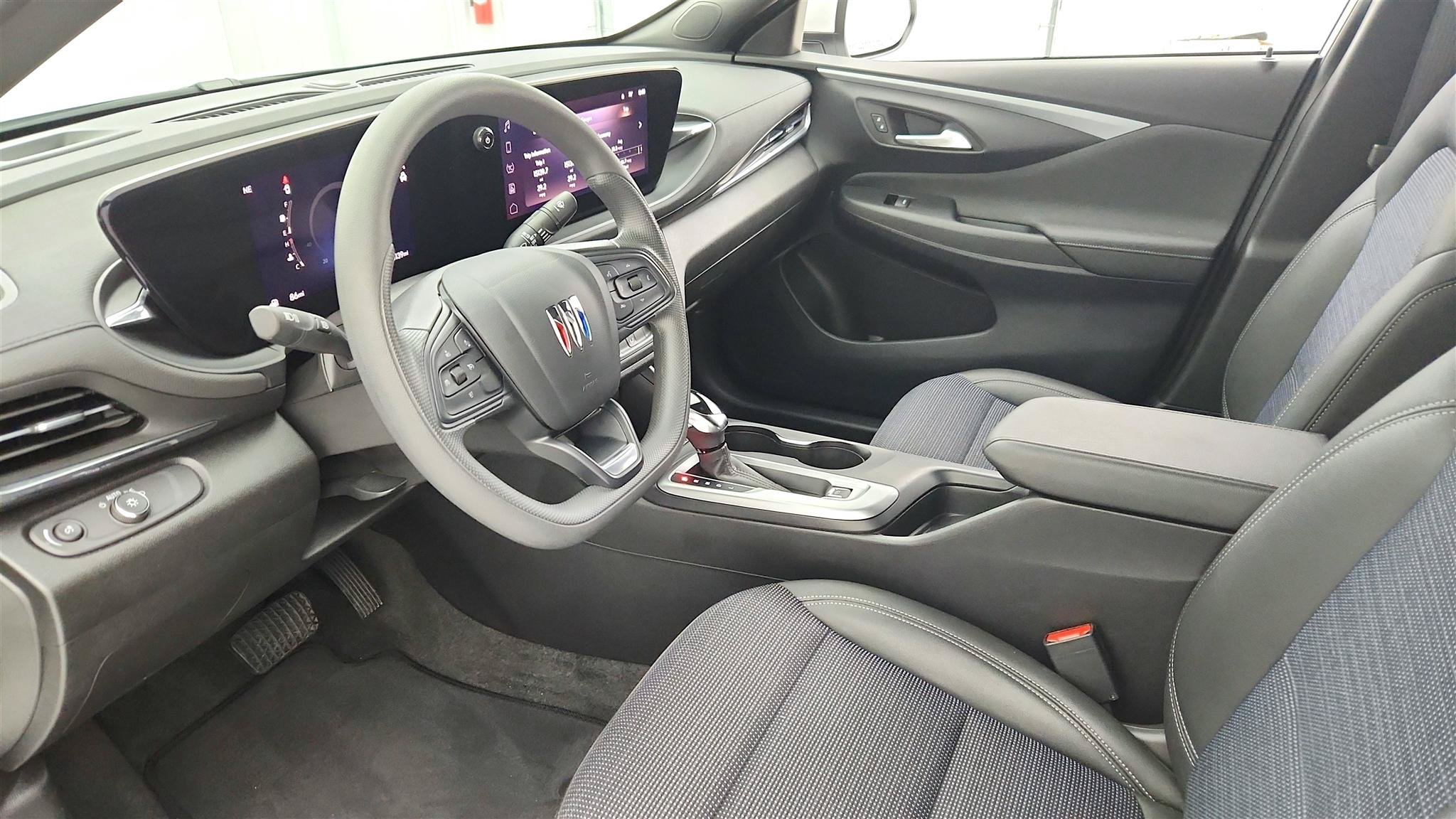 Used 2026 Buick Envista Preferred FWD image 9