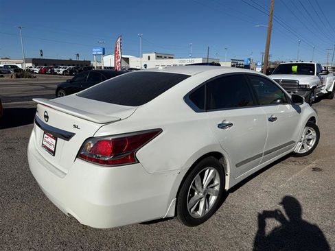 Used 2015 Nissan Altima 2.5 SL w/ Technology Package image 3