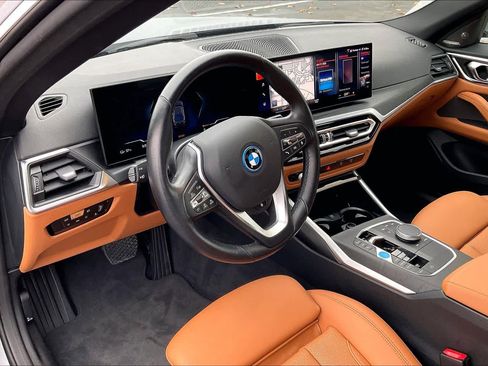 Used 2023 BMW i4 eDrive35 image 15