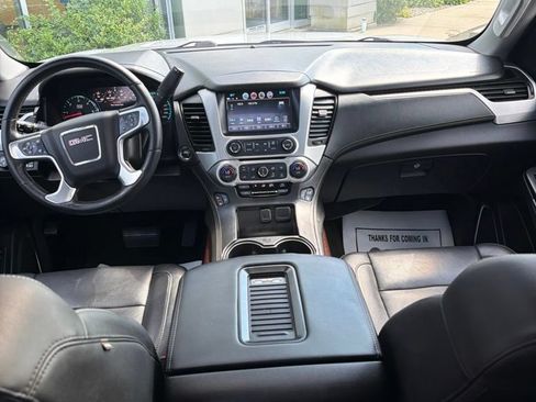 Used 2017 GMC Yukon XL SLT w/ HD Trailering Package AWD/4WD image 8