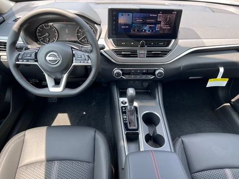 New 2026 Nissan Altima 2.5 SR FWD image 3
