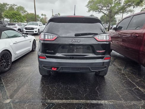 Used 2022 Jeep Cherokee Trailhawk image 5