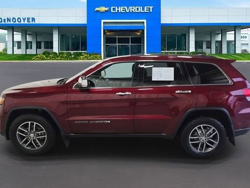 Used 2018 Jeep Grand Cherokee Limited w/ Trailer Tow Group IV image 9