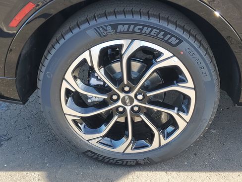 New 2026 Lincoln Nautilus Reserve image 5