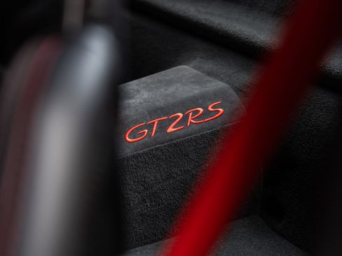 Certified 2019 Porsche 911 GT2 RS RWD image 64