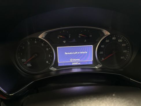 Used 2022 Chevrolet Equinox RS w/ Infotainment Package image 12