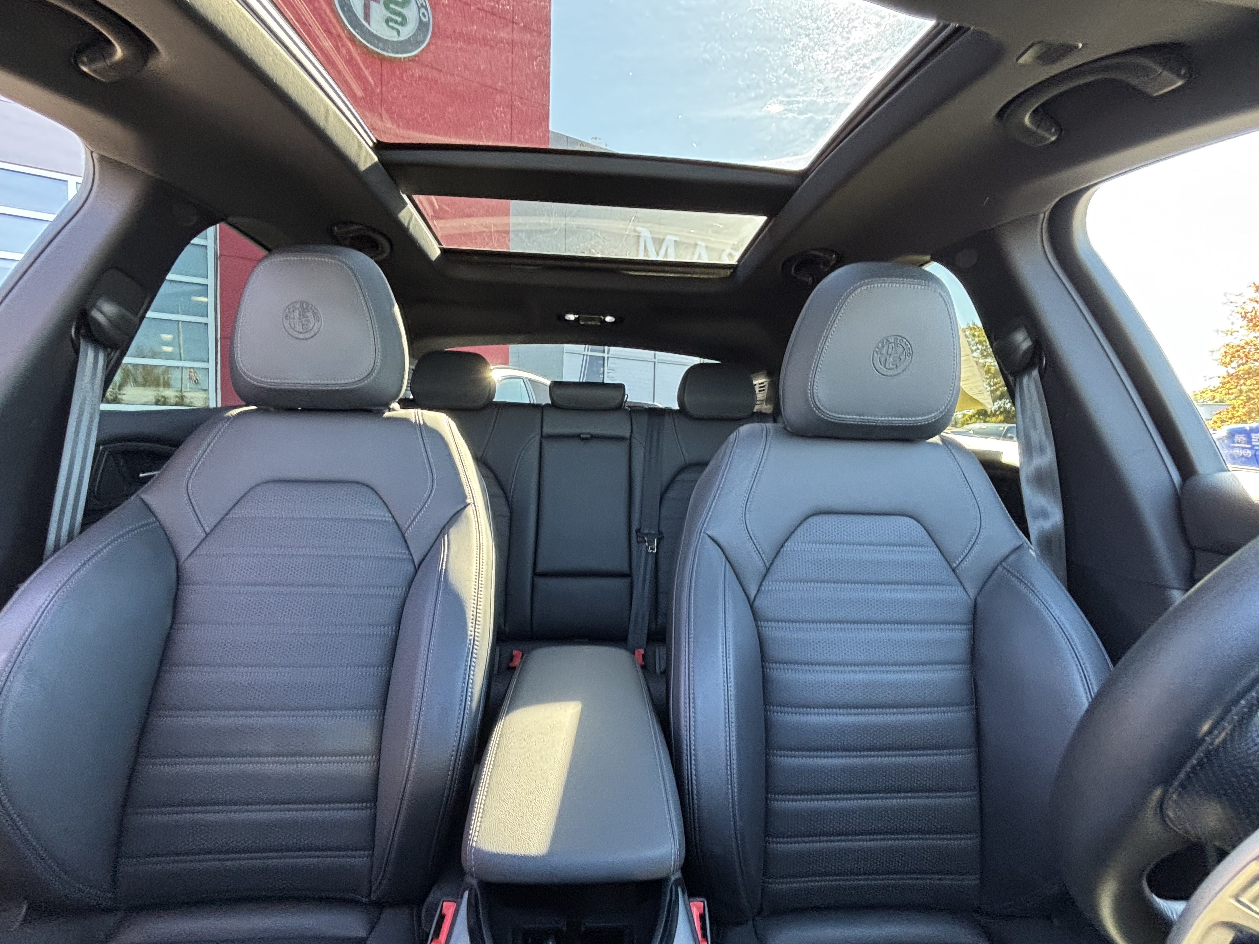 Certified 2024 Alfa Romeo Stelvio Veloce AWD/4WD image 28