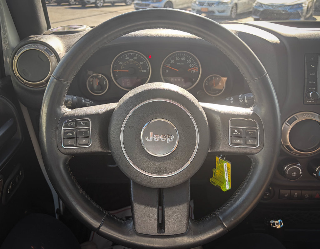 Used 2016 Jeep Wrangler Unlimited Sahara AWD/4WD image 9