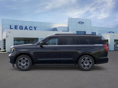 New 2026 Ford Expedition Active RWD image 3