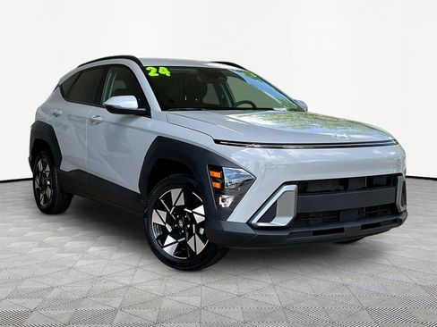 Used 2024 Hyundai Kona SEL AWD/4WD image 3