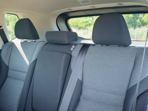 Used 2023 Nissan Rogue SV FWD image 19
