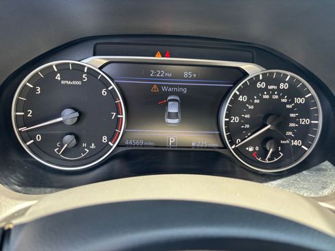 Used 2025 Nissan Altima 2.5 SV FWD image 40