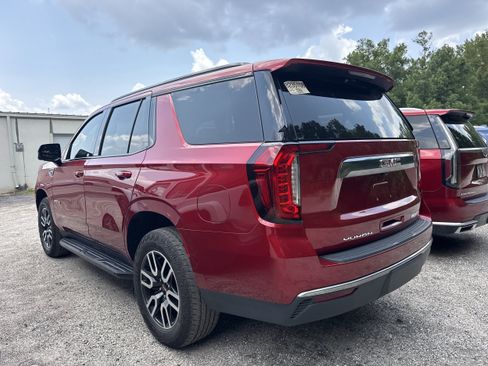 Used 2024 GMC Yukon AT4 w/ Technology Package AWD/4WD image 2