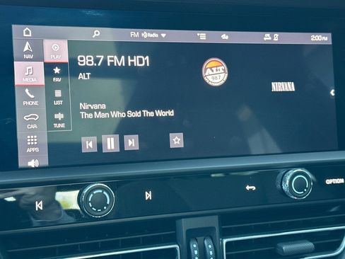 Certified 2023 Porsche Macan image 18