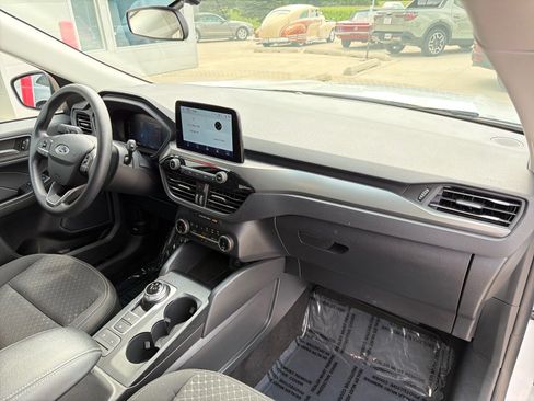 Used 2025 Ford Escape Active AWD/4WD image 26