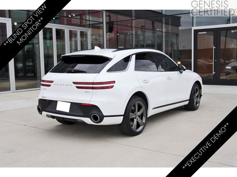 Used 2025 Genesis GV70 2.5T Sport Prestige w/ Sport Prestige Package image 9
